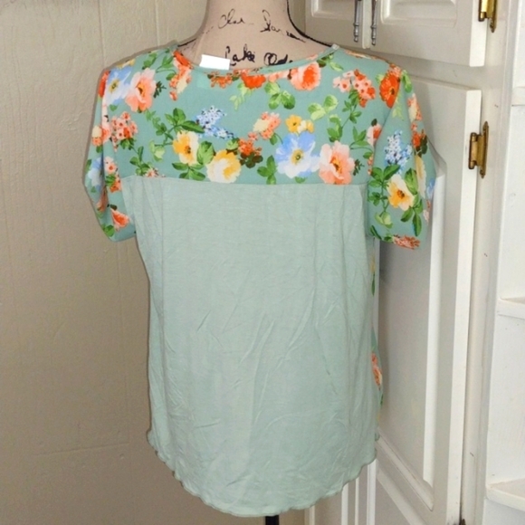 New Wilde Green floral Print Blouse Size XL - Picture 8 of 8